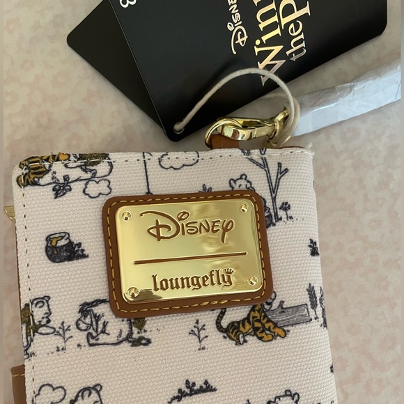 Loungefly Winnie the Pooh Wallet 🎈 - Picture 3 of 6